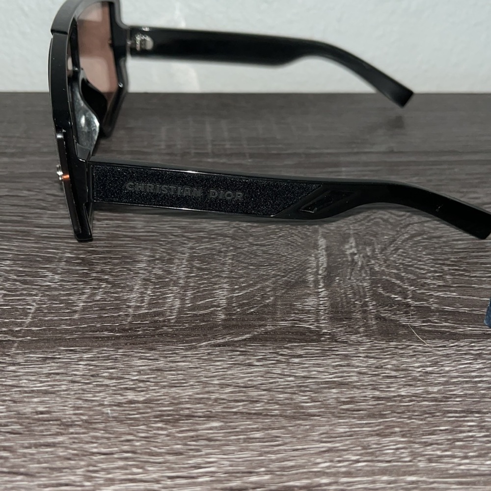 Two  lenses Christian Dior unisex  sunglasses - Picture 4 of 4